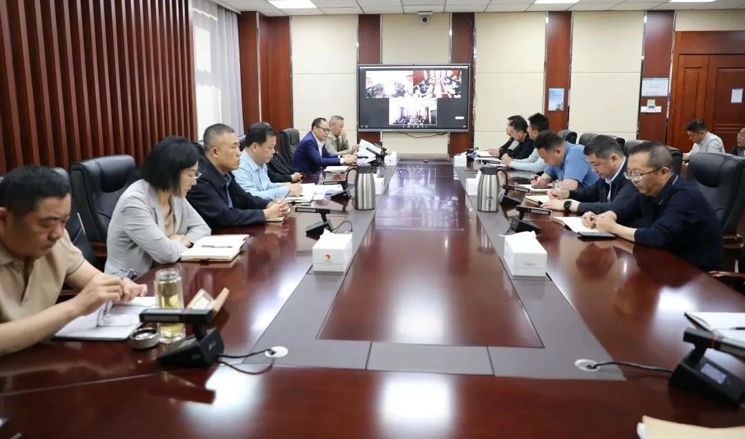 宏河集團(tuán)召開(kāi)五月份總經(jīng)理安全辦公會(huì) 全面筑牢安全生產(chǎn)防線1